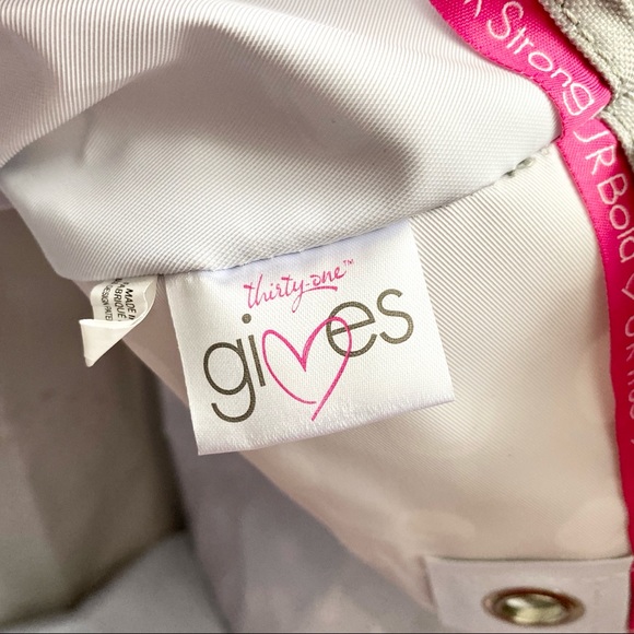 🆕 NEW Thirty-One Cares Breast Cancer Tote - Picture 7 of 8